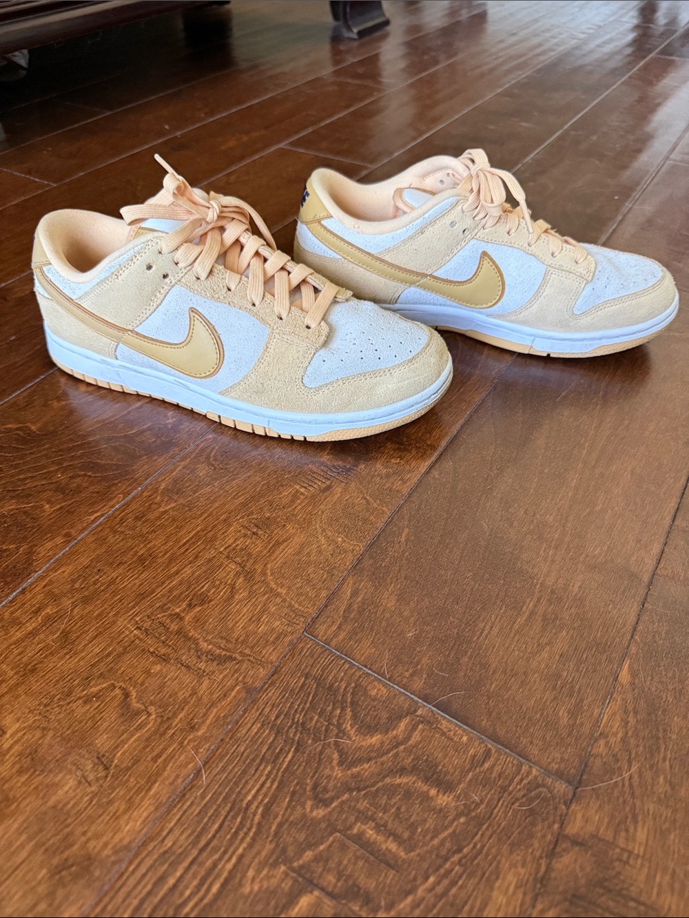 Nike Low-Top Sneakers in Yellow and Cream Suede with Navy Logo